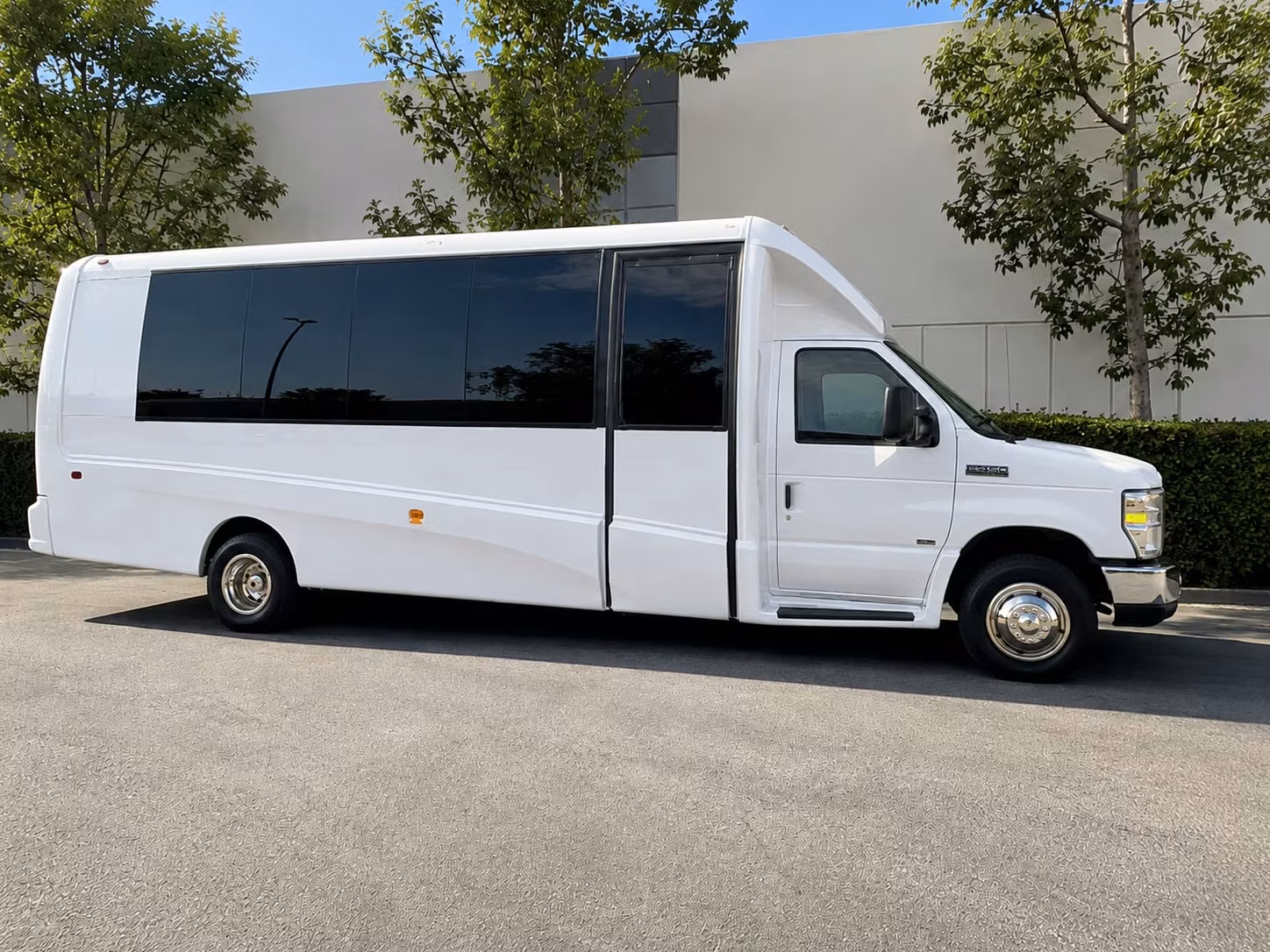 18 passenger minibus