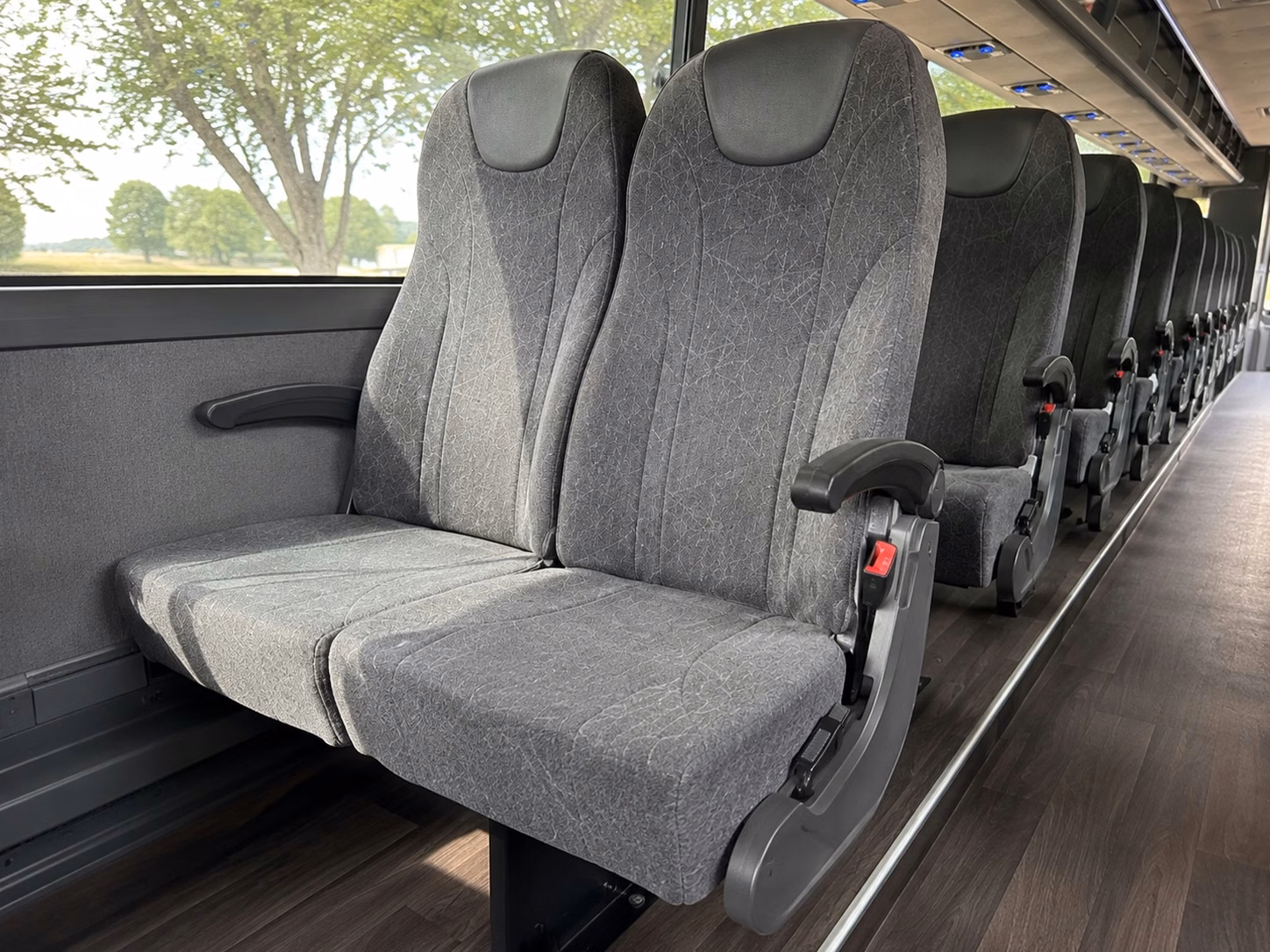 finding guest shuttles from manhattan hotels to jersey city weddings made easy